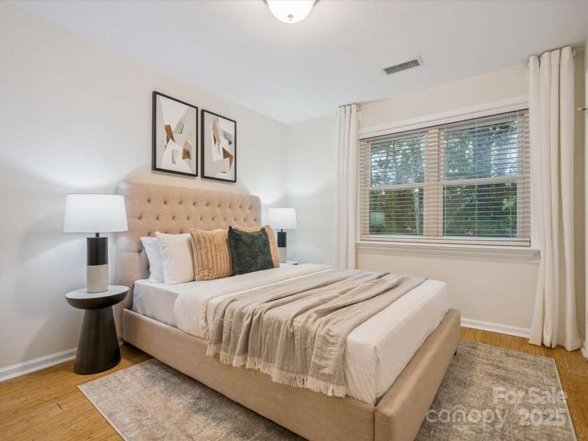 1051 Churchill Downs Court, Charlotte, NC 28211.  MLS# CAR4287823, YatesRealty ID 31361. 