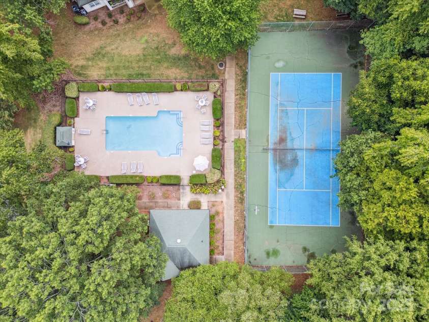 1051 Churchill Downs Court, Charlotte, NC 28211.  MLS# CAR4287823, YatesRealty ID 31361. 