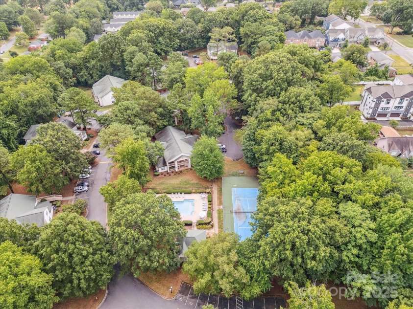 1051 Churchill Downs Court, Charlotte, NC 28211.  MLS# CAR4287823, YatesRealty ID 31361. 
