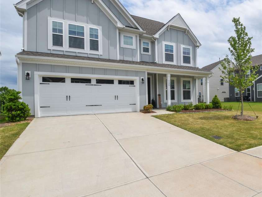 128 Ballantree Road, Mooresville, NC 28115.  MLS# CAR4383395, YatesRealty ID 31361. 