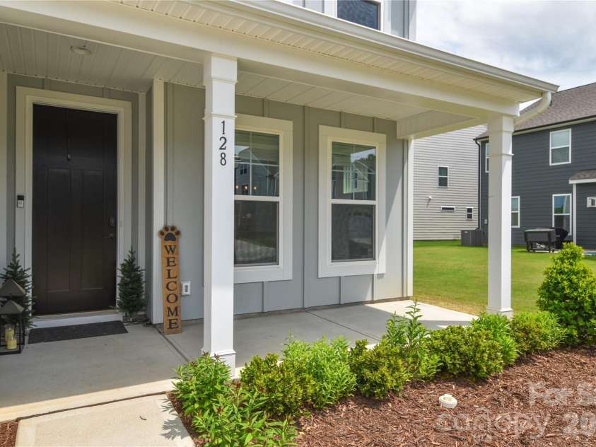 128 Ballantree Road, Mooresville, NC 28115.  MLS# CAR4383395, YatesRealty ID 31361. 