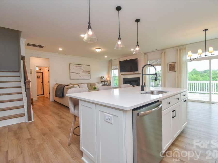 128 Ballantree Road, Mooresville, NC 28115.  MLS# CAR4383395, YatesRealty ID 31361. 