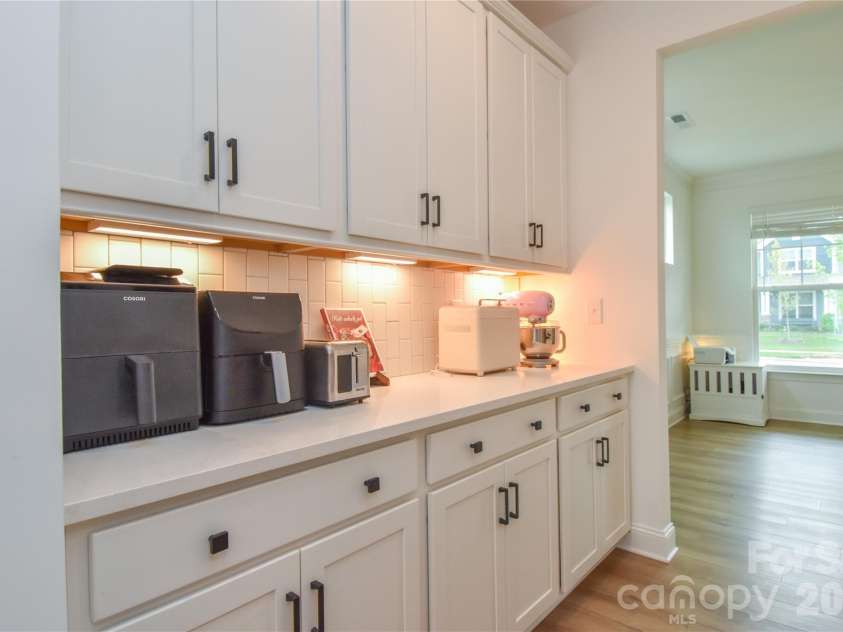 128 Ballantree Road, Mooresville, NC 28115.  MLS# CAR4383395, YatesRealty ID 31361. 
