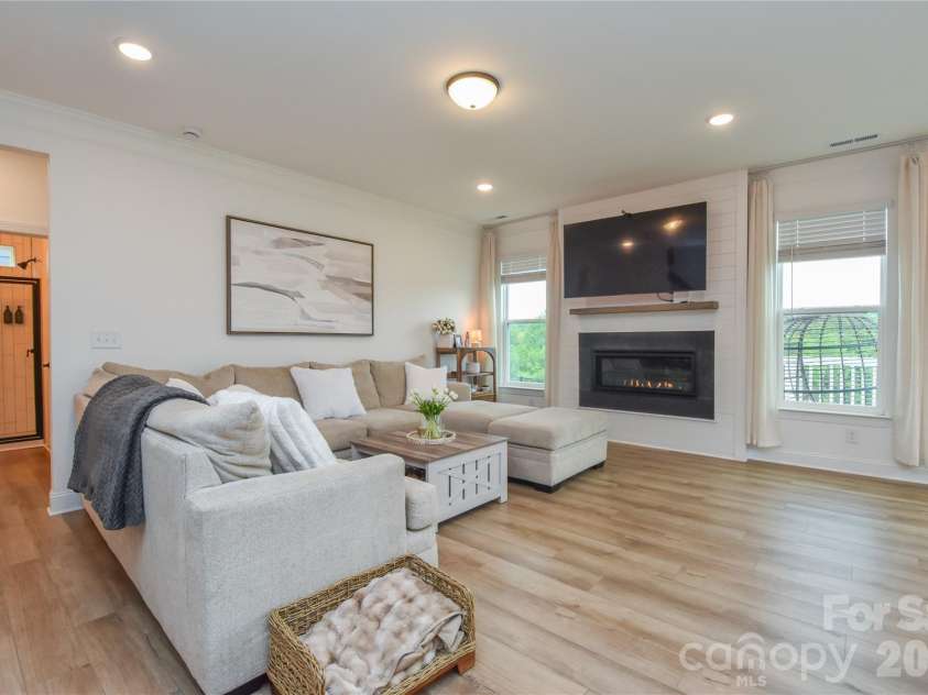 128 Ballantree Road, Mooresville, NC 28115.  MLS# CAR4383395, YatesRealty ID 31361. 