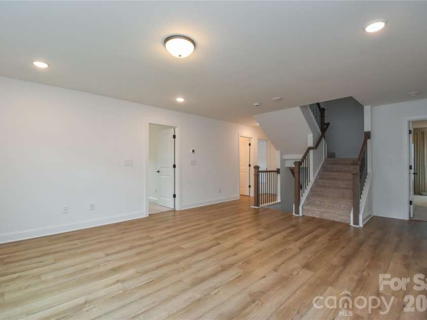 128 Ballantree Road, Mooresville, NC 28115.  MLS# CAR4383395, YatesRealty ID 31361. Loft