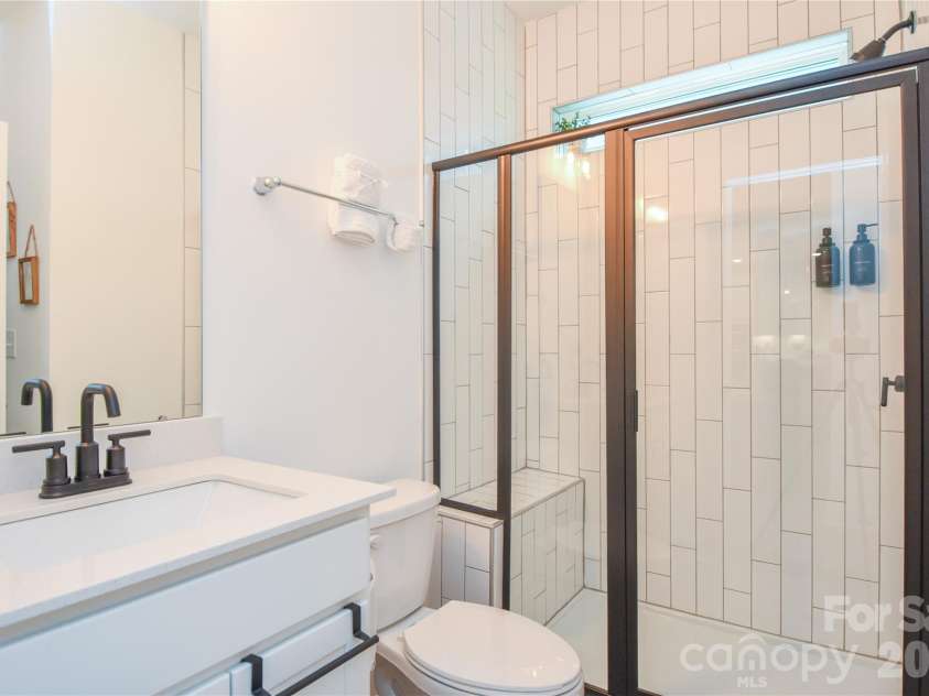 128 Ballantree Road, Mooresville, NC 28115.  MLS# CAR4383395, YatesRealty ID 31361. Main level Shower