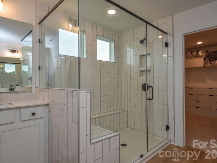 128 Ballantree Road, Mooresville, NC 28115.  MLS# CAR4383395, YatesRealty ID 31361. Primary Bath