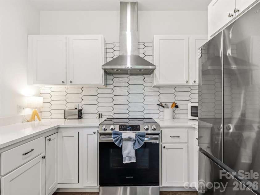 252 & 254 Shope Creek Road, Asheville, NC 28805.  MLS# CAR4391112, YatesRealty ID 31364. 252 Kitchen