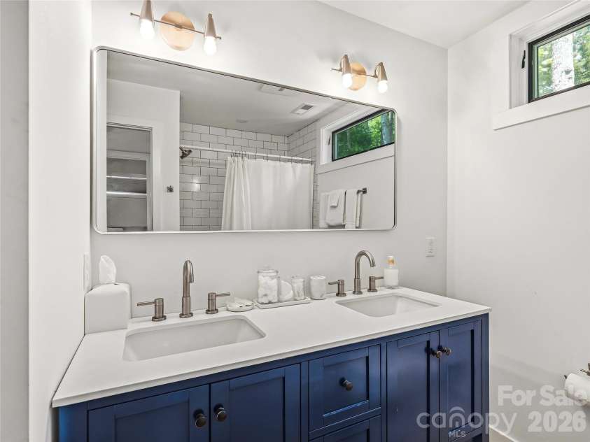 252 & 254 Shope Creek Road, Asheville, NC 28805.  MLS# CAR4391112, YatesRealty ID 31364. 252 Second Floor Bathroom