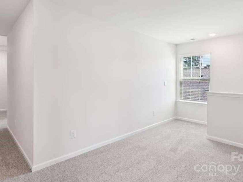 231 Giant Oak Avenue, Statesville, NC 28677.  MLS# CAR4254227, YatesRealty ID 31365. 