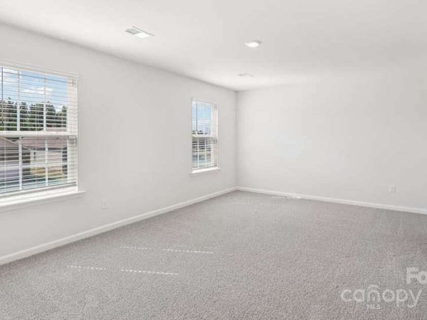 231 Giant Oak Avenue, Statesville, NC 28677.  MLS# CAR4254227, YatesRealty ID 31365. 