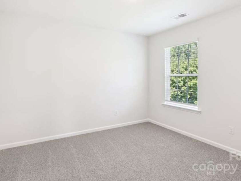 231 Giant Oak Avenue, Statesville, NC 28677.  MLS# CAR4254227, YatesRealty ID 31365. 