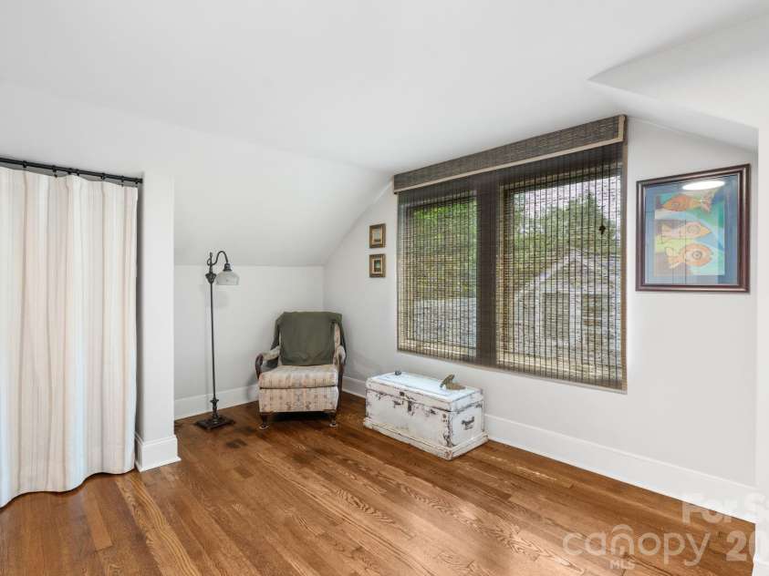 664 Lakeshore Drive, Asheville, NC 28804.  MLS# CAR4393430, YatesRealty ID 31365. 