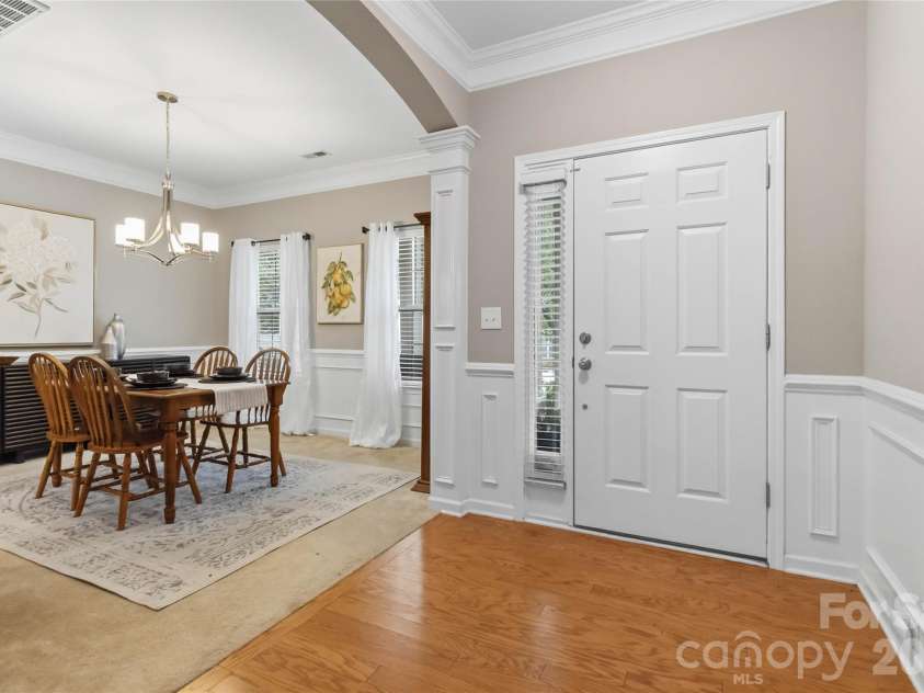 4007 Cloud View Lane, Indian Trail, NC 28079.  MLS# CAR4394294, YatesRealty ID 31366. Entryway