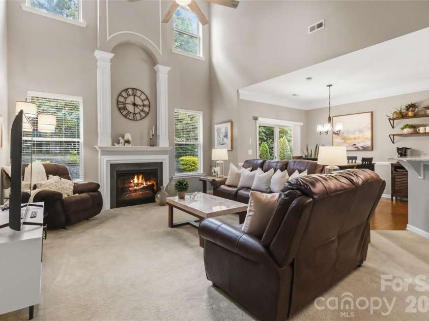 4007 Cloud View Lane, Indian Trail, NC 28079.  MLS# CAR4394294, YatesRealty ID 31366. Large windows overlook private backyard and let in tons of light