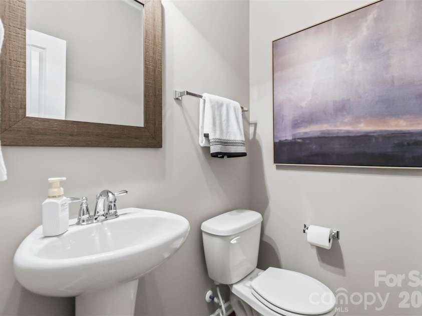 4007 Cloud View Lane, Indian Trail, NC 28079.  MLS# CAR4394294, YatesRealty ID 31366. Main floor half bathroom
