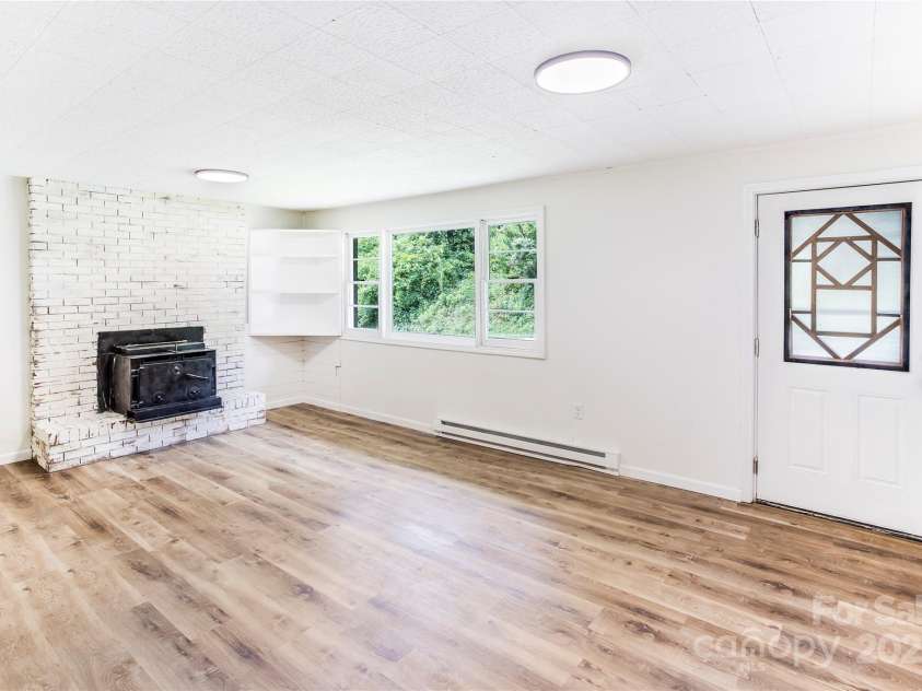 76 Trent Road, Brevard, NC 28712.  MLS# CAR4275509, YatesRealty ID 31366. 