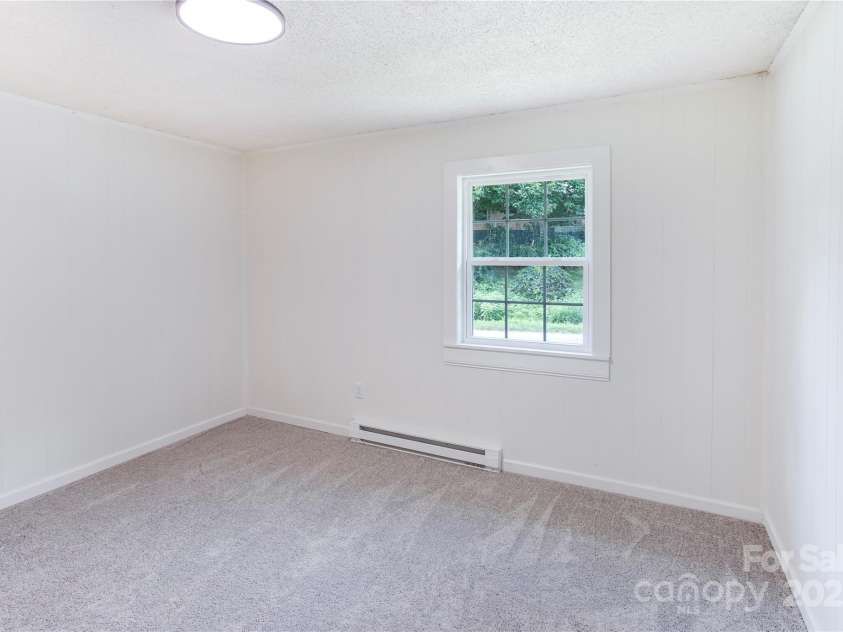 76 Trent Road, Brevard, NC 28712.  MLS# CAR4275509, YatesRealty ID 31366. 