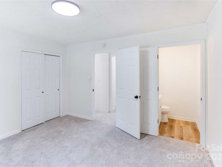 76 Trent Road, Brevard, NC 28712.  MLS# CAR4275509, YatesRealty ID 31366. 