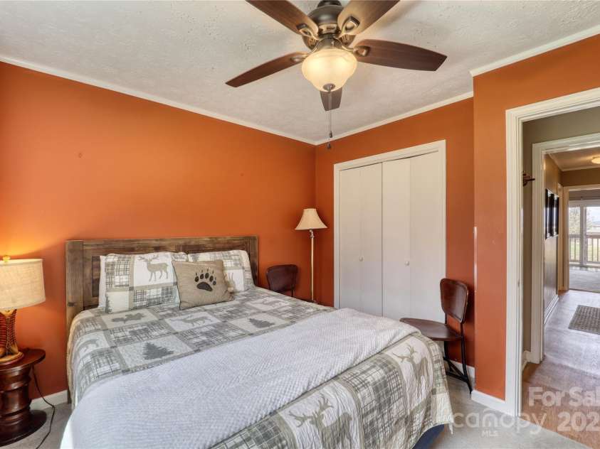 105 Sugar Ski Drive, Banner Elk, NC 28604.  MLS# CAR4288591, YatesRealty ID 31369. 