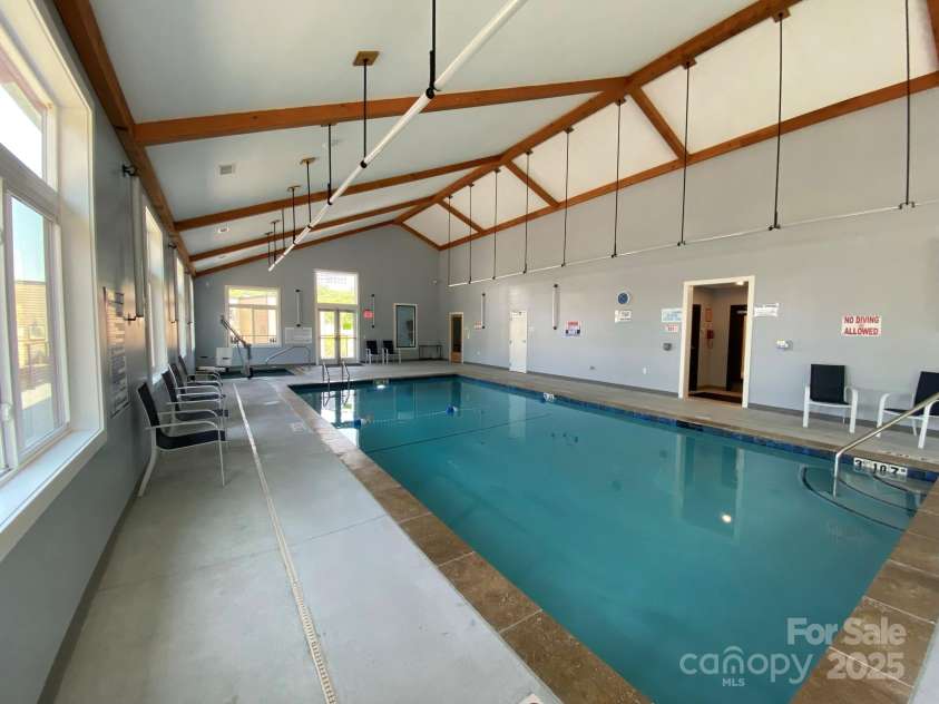 105 Sugar Ski Drive, Banner Elk, NC 28604.  MLS# CAR4288591, YatesRealty ID 31369. 