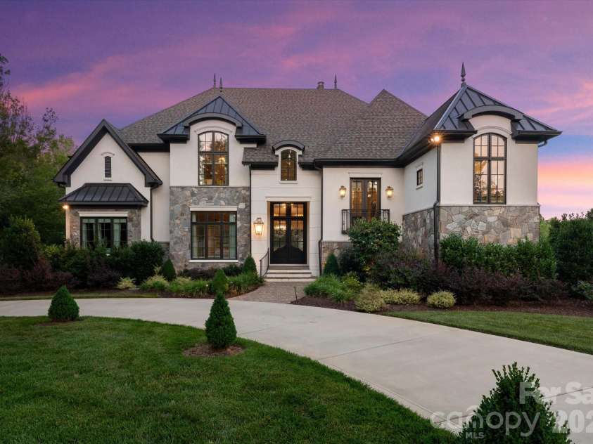 301 Skyecroft Way, Waxhaw, NC 28173.  MLS# CAR4392672, YatesRealty ID 31369. 