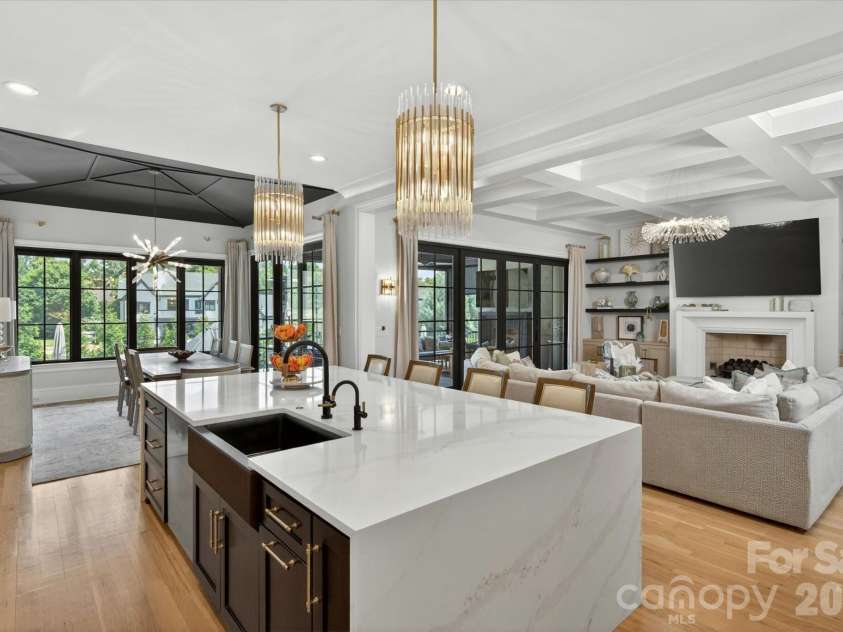 301 Skyecroft Way, Waxhaw, NC 28173.  MLS# CAR4392672, YatesRealty ID 31369. 
