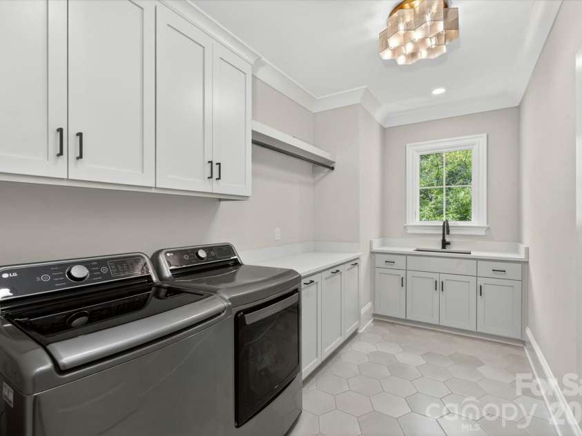 301 Skyecroft Way, Waxhaw, NC 28173.  MLS# CAR4392672, YatesRealty ID 31369. 