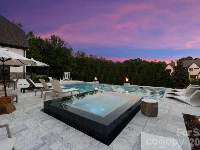 301 Skyecroft Way, Waxhaw, NC 28173.  MLS# CAR4392672, YatesRealty ID 31369. 
