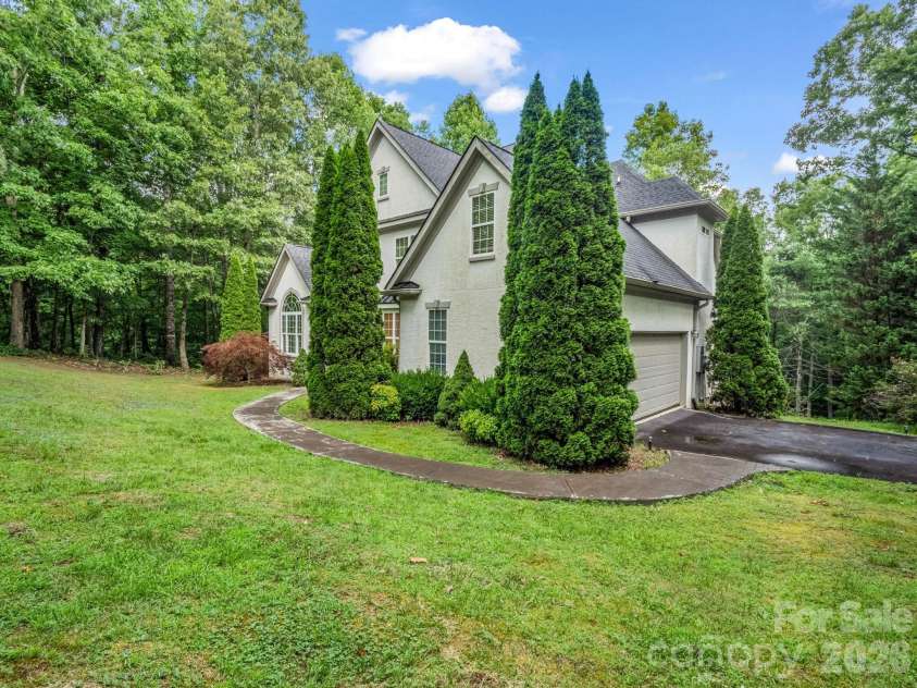 45 Brown Bear Ridge Trail, Zirconia, NC 28790.  MLS# CAR4405403, YatesRealty ID 3137. 