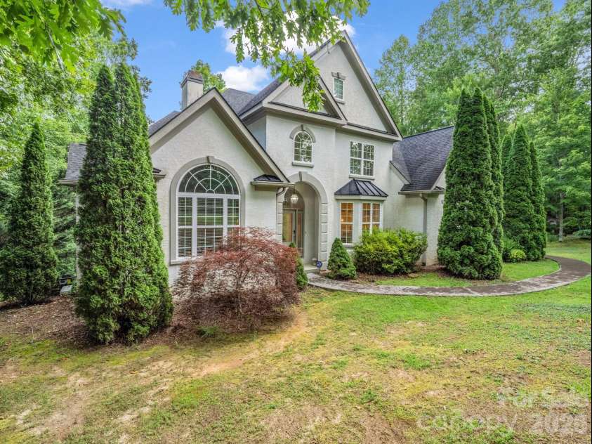 45 Brown Bear Ridge Trail, Zirconia, NC 28790.  MLS# CAR4405403, YatesRealty ID 3137. 
