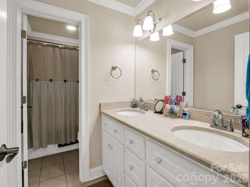 45 Brown Bear Ridge Trail, Zirconia, NC 28790.  MLS# CAR4405403, YatesRealty ID 3137. 