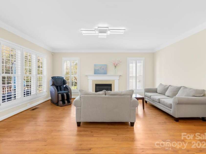 9433 Gilpatrick Lane, Huntersville, NC 28078.  MLS# CAR4231980, YatesRealty ID 3137. 