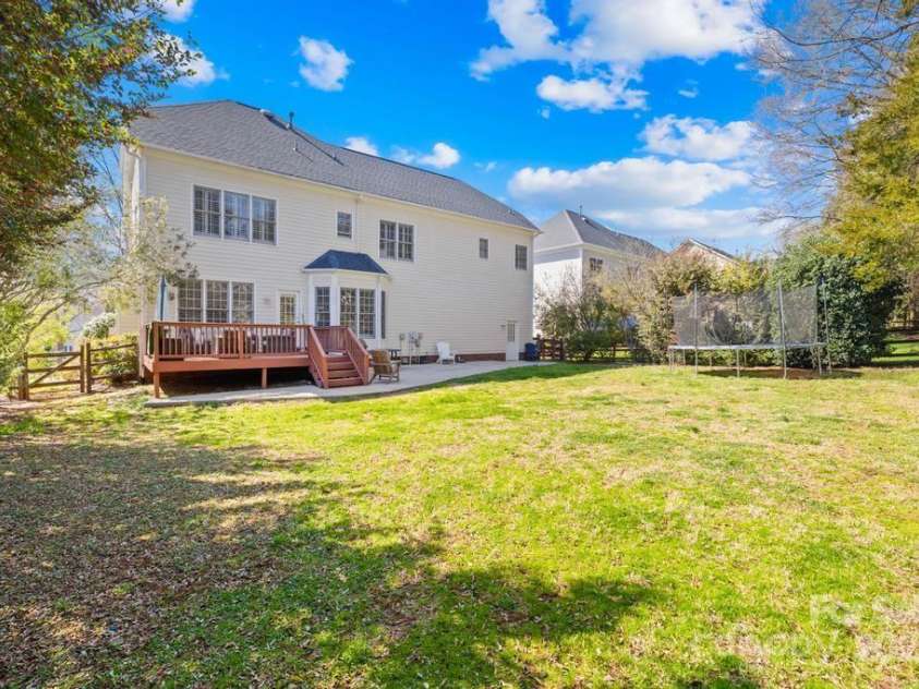9433 Gilpatrick Lane, Huntersville, NC 28078.  MLS# CAR4231980, YatesRealty ID 3137. 