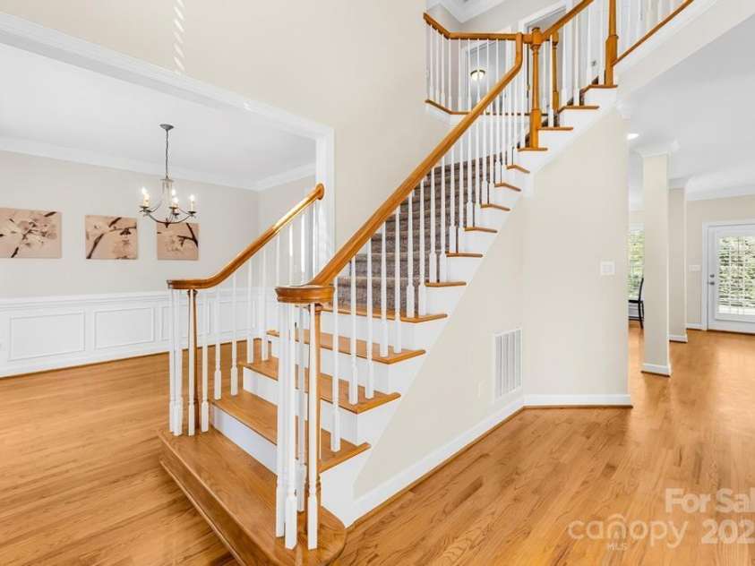 9433 Gilpatrick Lane, Huntersville, NC 28078.  MLS# CAR4231980, YatesRealty ID 3137. Hardwood Floors through out the main level!
