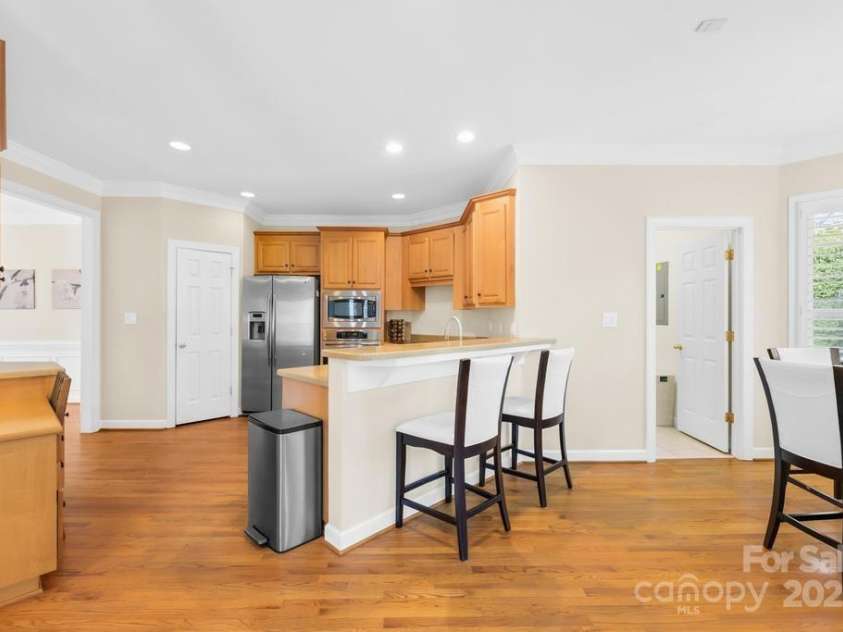 9433 Gilpatrick Lane, Huntersville, NC 28078.  MLS# CAR4231980, YatesRealty ID 3137. Large kitchen with walk in pantry