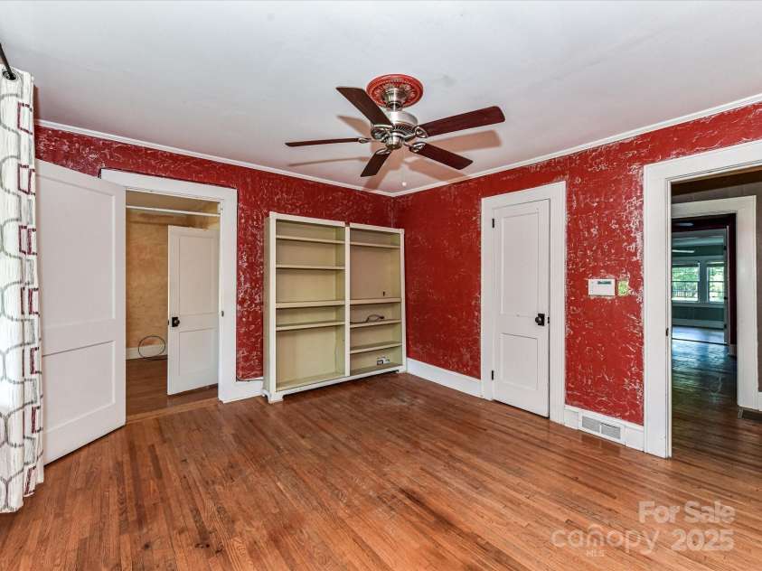 1119 Lomax Avenue, Charlotte, NC 28211.  MLS# CAR4286732, YatesRealty ID 31370. Bedroom 2!