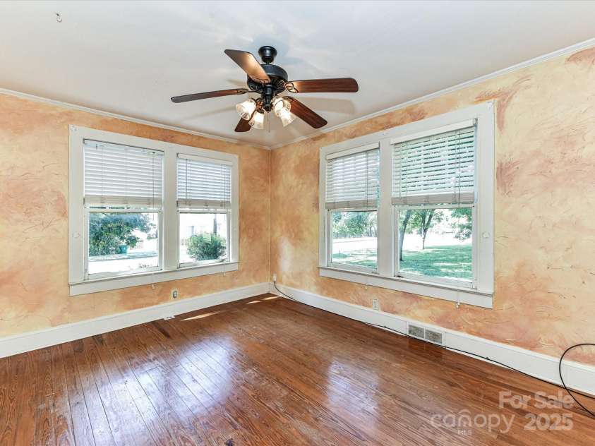 1119 Lomax Avenue, Charlotte, NC 28211.  MLS# CAR4286732, YatesRealty ID 31370. Bedroom 3!