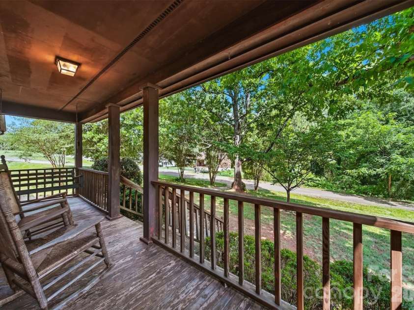 3315 23rd Street, Hickory, NC 28601.  MLS# CAR4394683, YatesRealty ID 31370. 