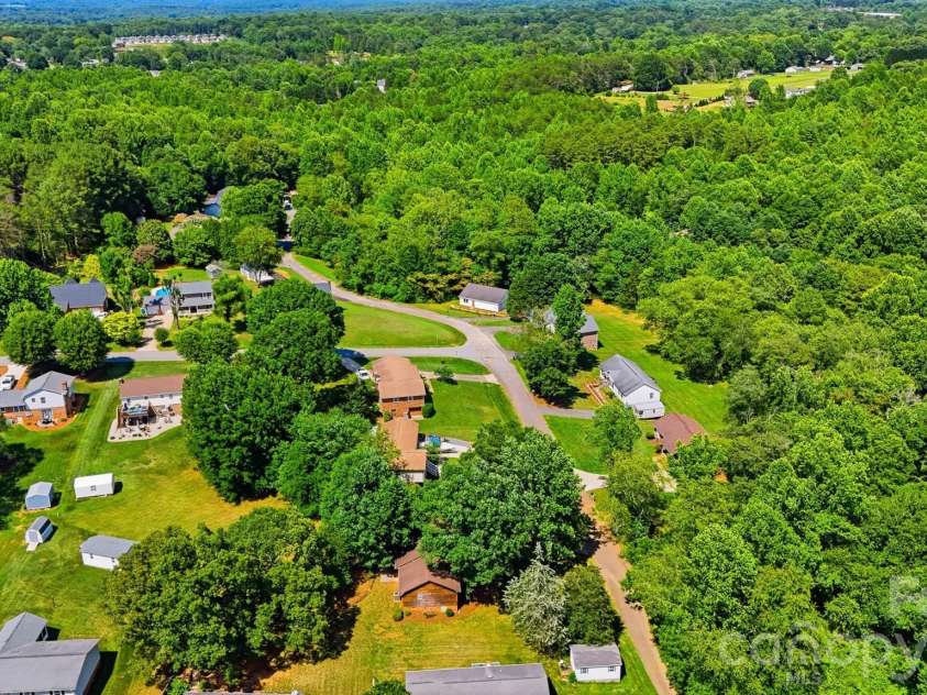 3315 23rd Street, Hickory, NC 28601.  MLS# CAR4394683, YatesRealty ID 31370. 