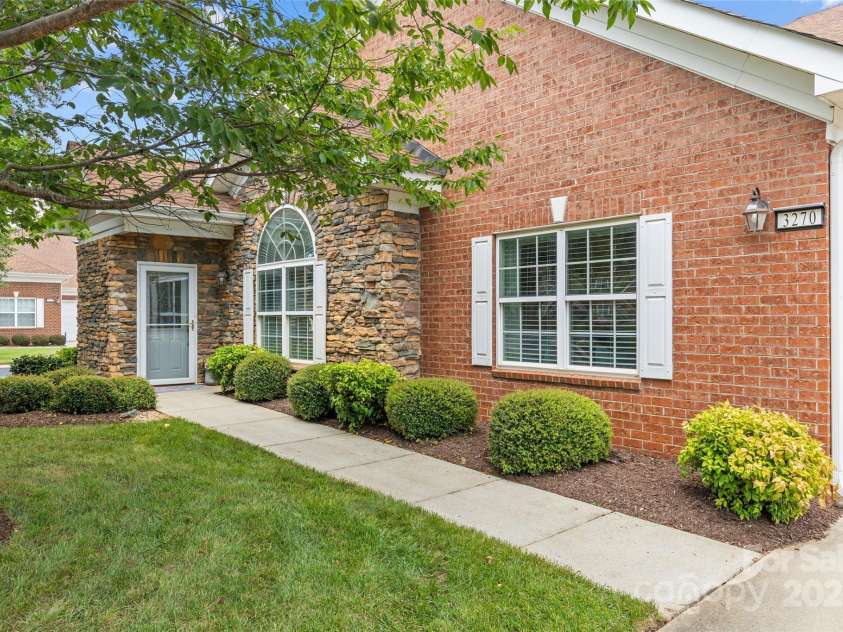 3270 Abbey Walk Lane, Matthews, NC 28105.  MLS# CAR4288401, YatesRealty ID 31371. Front entrance
