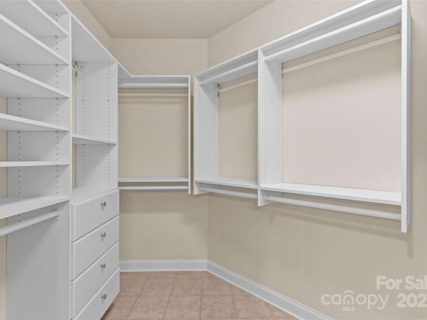 3270 Abbey Walk Lane, Matthews, NC 28105.  MLS# CAR4288401, YatesRealty ID 31371. Walk-in primary closet