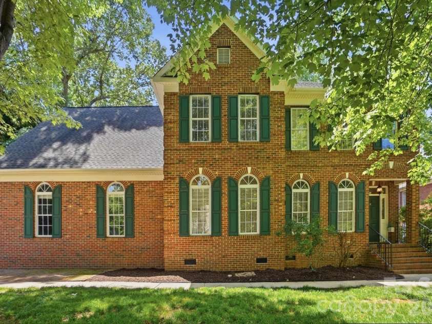 7126 Weddington Brook Drive, Matthews, NC 28104.  MLS# CAR4380295, YatesRealty ID 31371. 