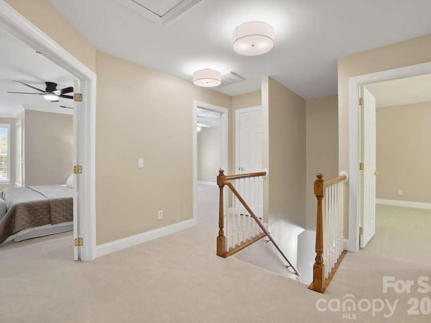 7126 Weddington Brook Drive, Matthews, NC 28104.  MLS# CAR4380295, YatesRealty ID 31371. 