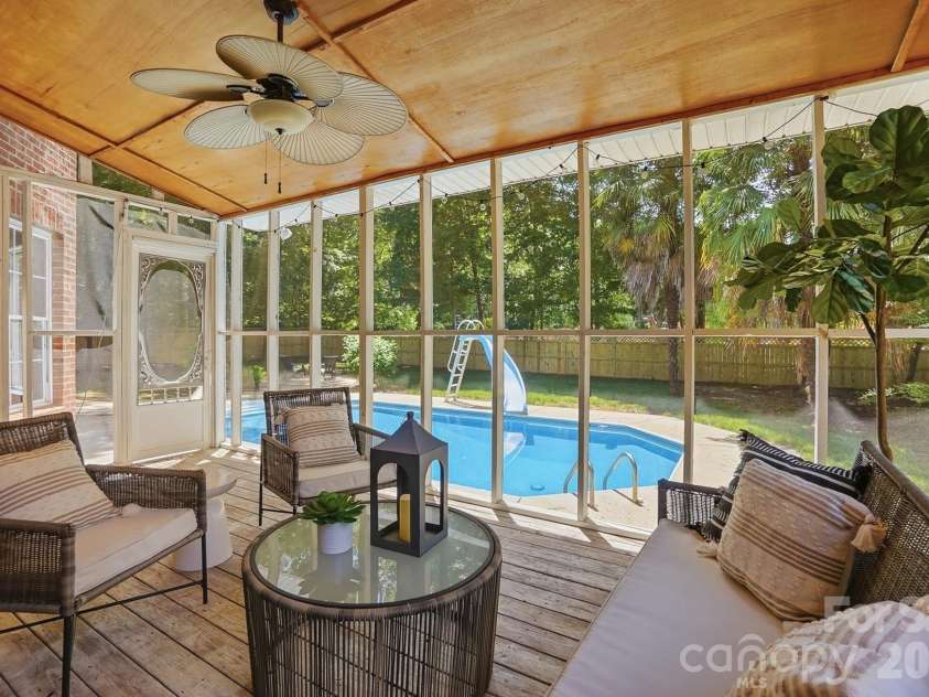 7126 Weddington Brook Drive, Matthews, NC 28104.  MLS# CAR4380295, YatesRealty ID 31371. 