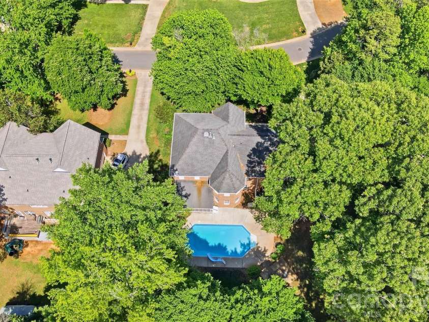 7126 Weddington Brook Drive, Matthews, NC 28104.  MLS# CAR4380295, YatesRealty ID 31371. 