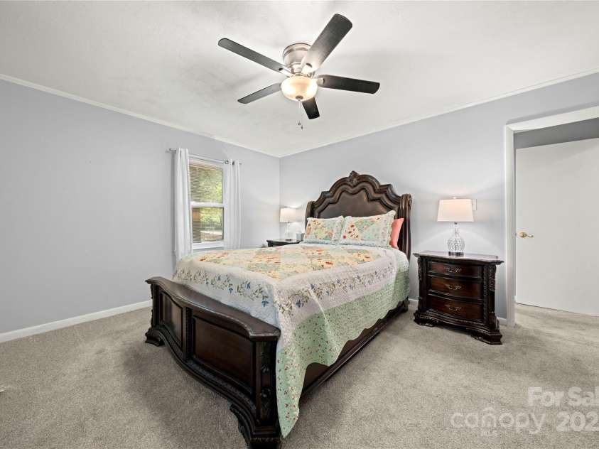 725 Plantation Road, Lancaster, SC 29720.  MLS# CAR4278897, YatesRealty ID 31372. 