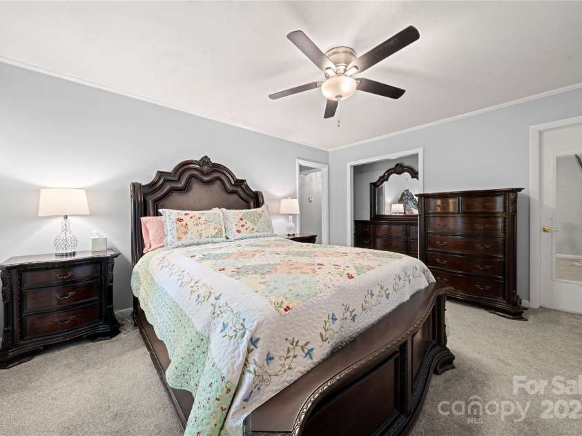 725 Plantation Road, Lancaster, SC 29720.  MLS# CAR4278897, YatesRealty ID 31372. 