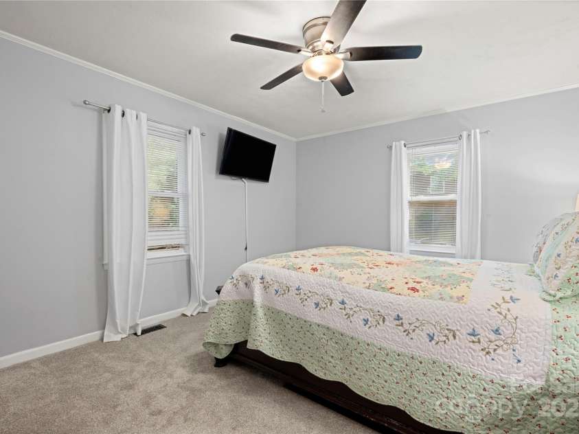 725 Plantation Road, Lancaster, SC 29720.  MLS# CAR4278897, YatesRealty ID 31372. 