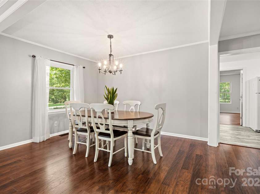 725 Plantation Road, Lancaster, SC 29720.  MLS# CAR4278897, YatesRealty ID 31372. Dining area
